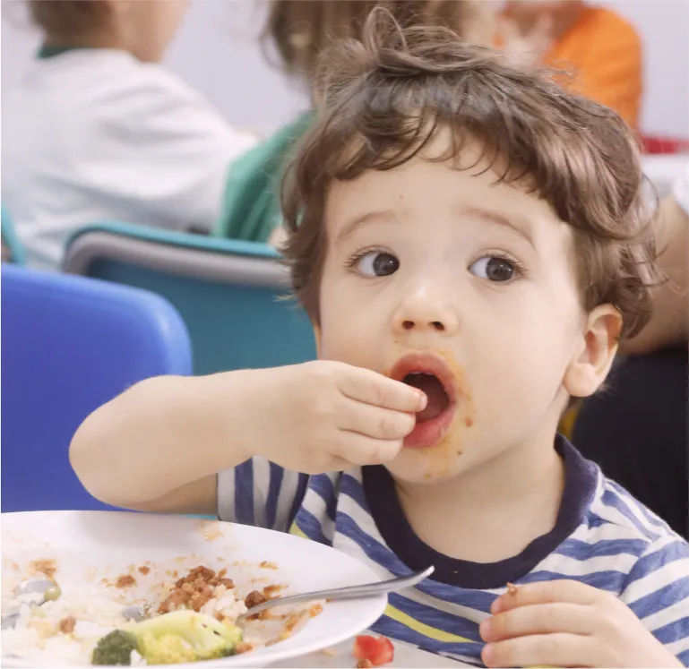 Alimentação e inglês na Green Kids School